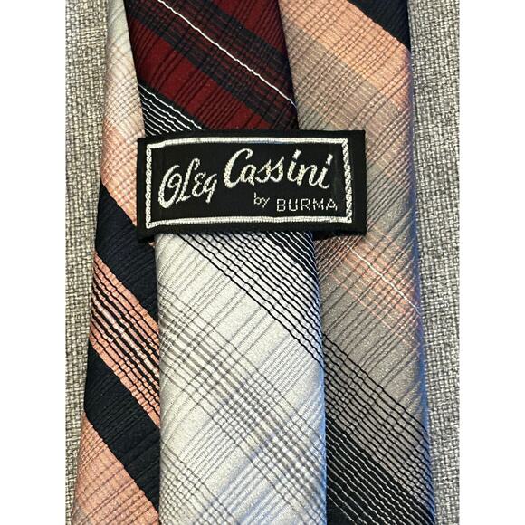 Vintage Oleg Cassini Burma Men's Neck Tie Pink Grey Blue 70s diagonal thin 3" - Picture 3 of 6